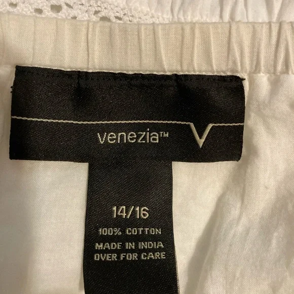 Venezia White Maxi Skirt with Lace Accents - Picture 7 of 7